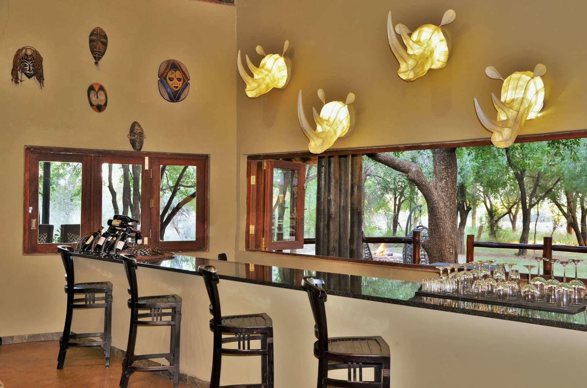 Black Rhino Game Lodge Ruighoek Mine Экстерьер фото