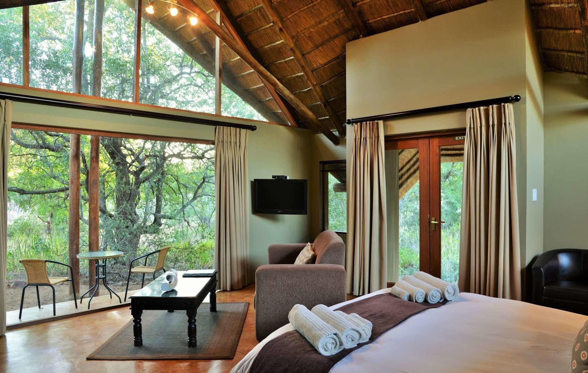 Black Rhino Game Lodge Ruighoek Mine Экстерьер фото